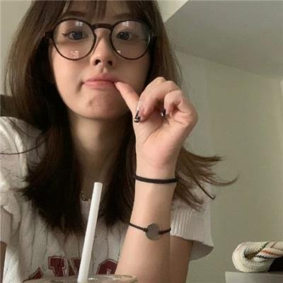 一个布袋八个头