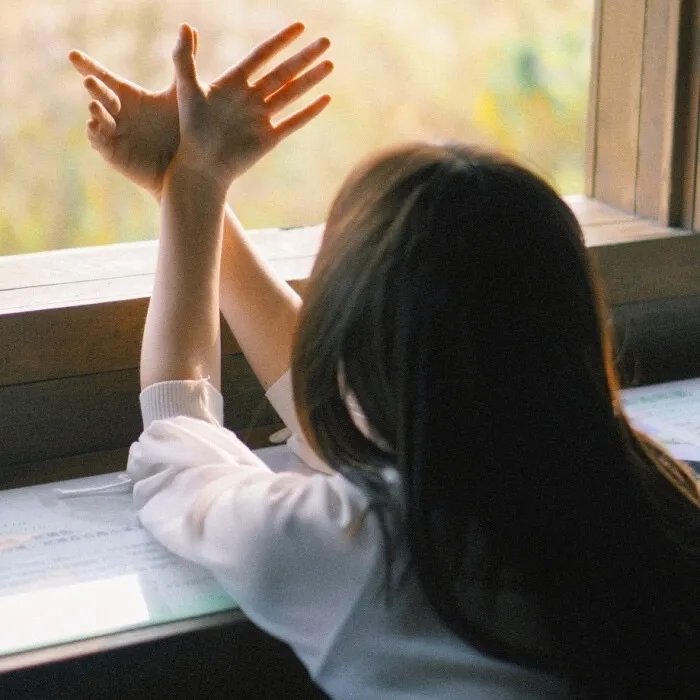 我的床下有个人